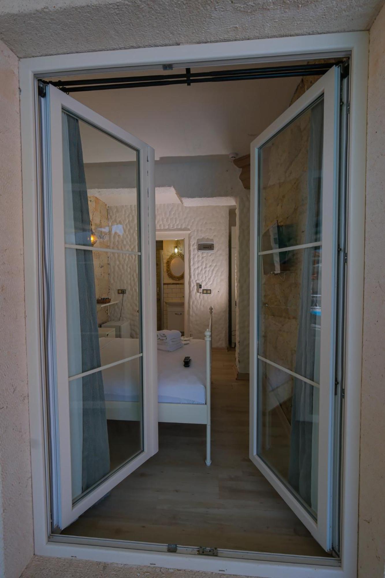 Kybele Alacati